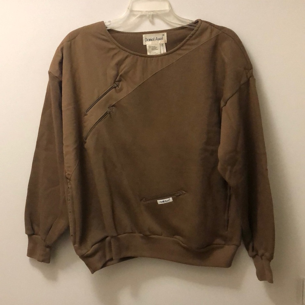 Vintage Daniel Axel Men’s Small Tan Sweatshirt with zippered pocket design